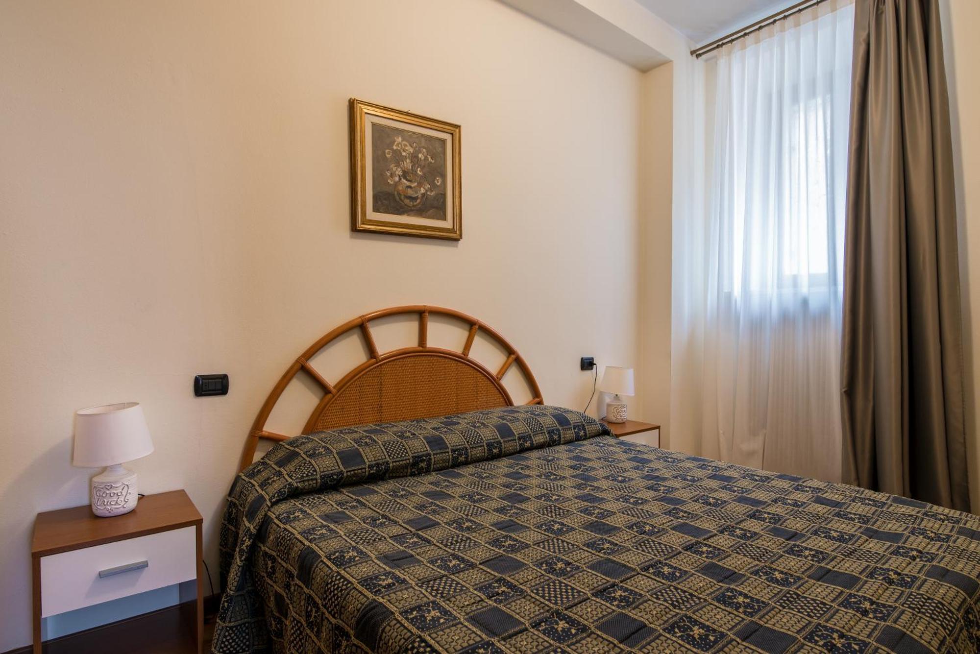 Hotel Porta Del Sole Сояно дел Лаго Екстериор снимка