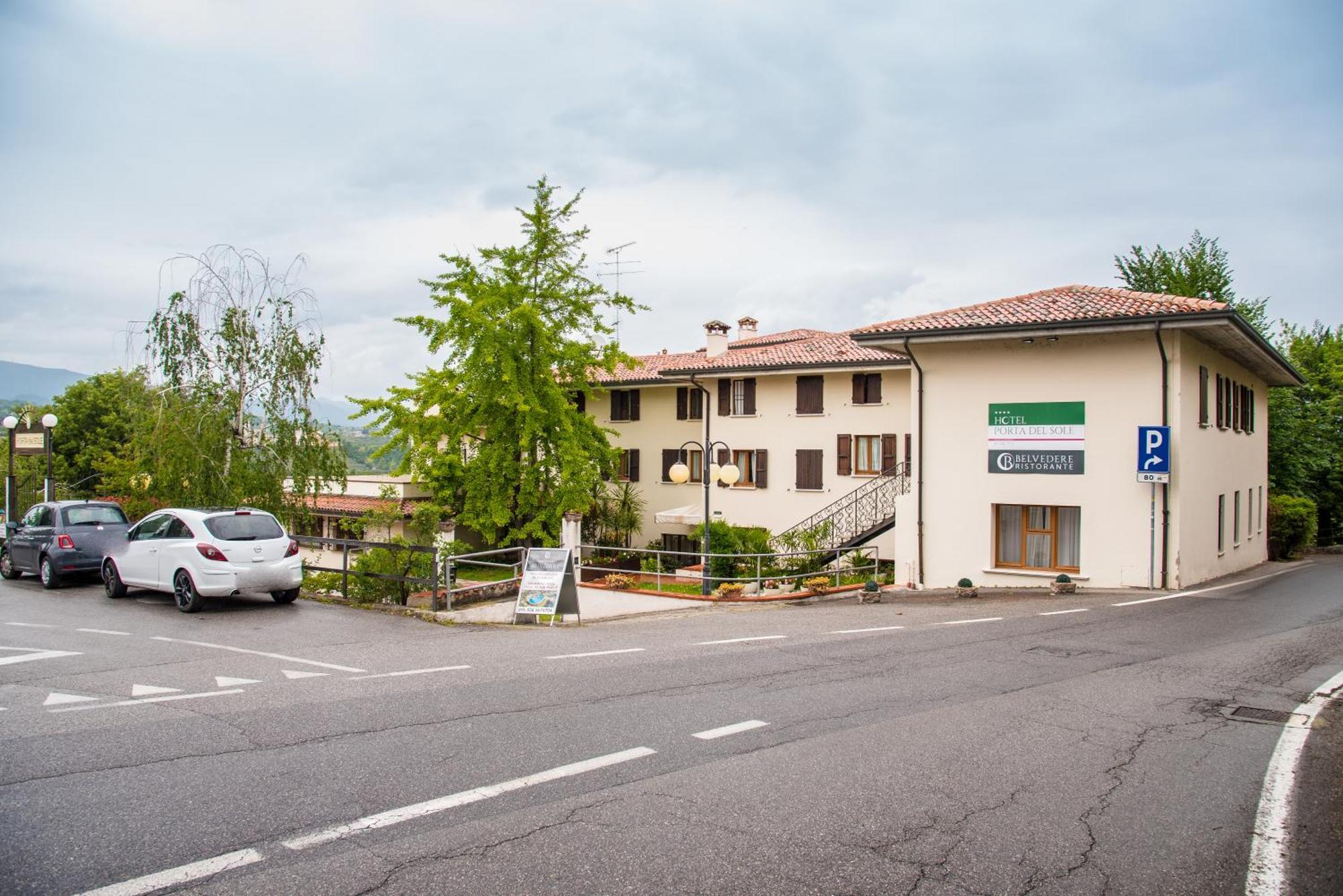Hotel Porta Del Sole Сояно дел Лаго Екстериор снимка