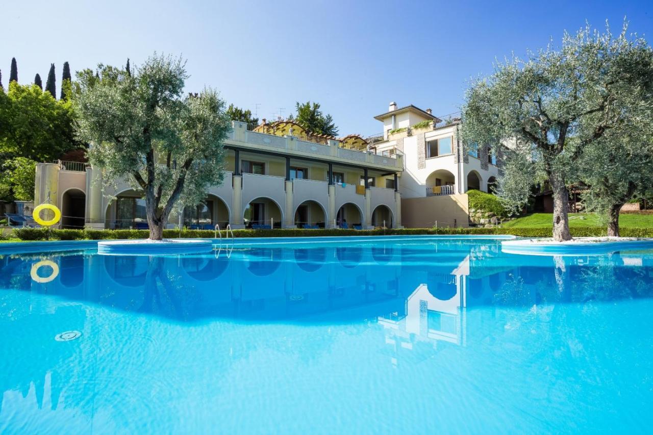 Hotel Porta Del Sole Сояно дел Лаго Екстериор снимка